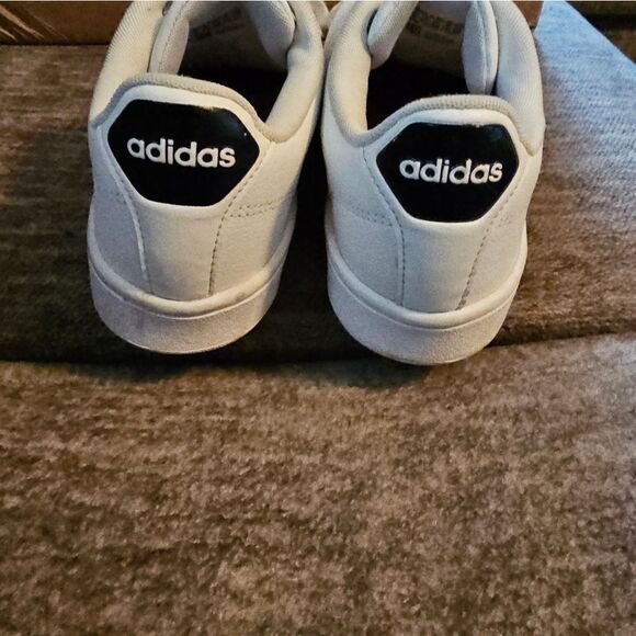 Adidas ladies leather sneakers size 8 - Picture 7 of 10